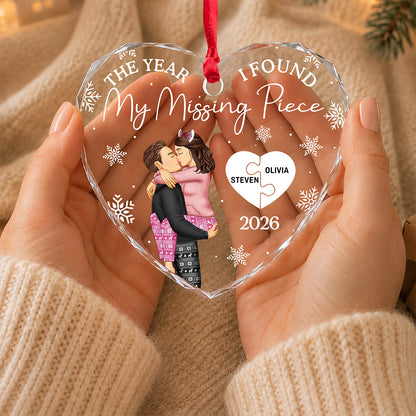 UPST186 The Year I Found My Missing Piece - Personalized Heart Shaped Glass Ornament