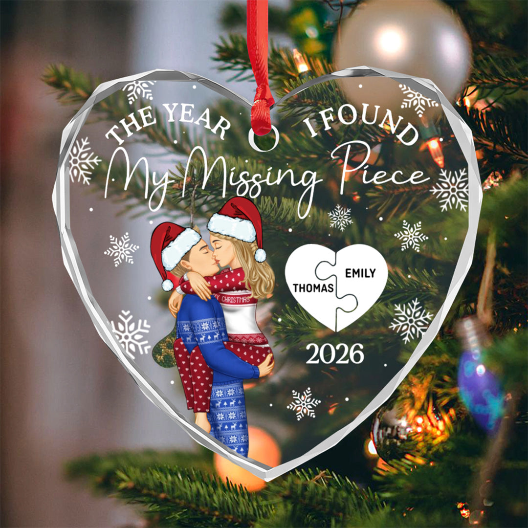 UPST186 The Year I Found My Missing Piece - Personalized Heart Shaped Glass Ornament