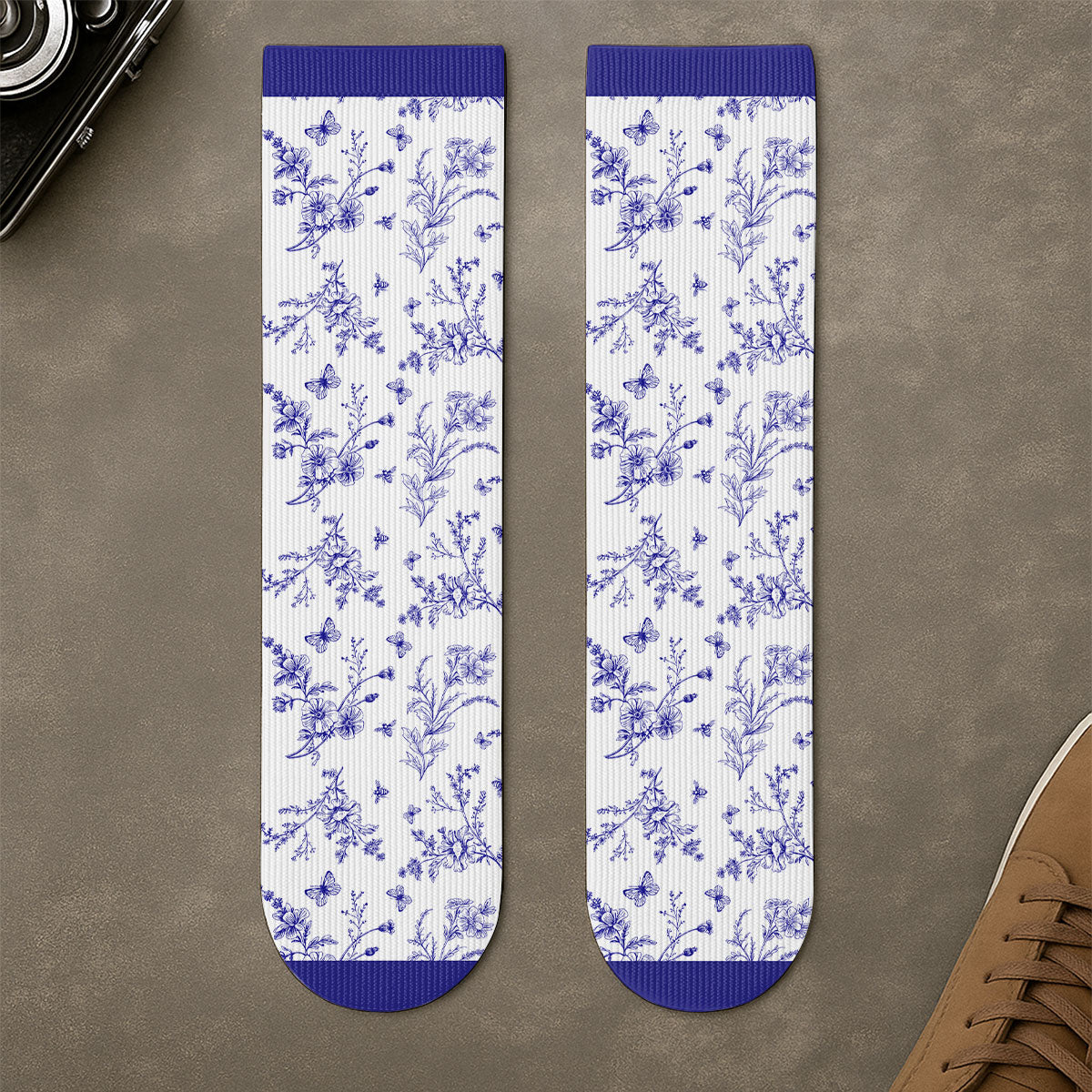PSSO07 So Many Books So Little Time Toile De Jouy Style-Personalized Custom Crew Socks
